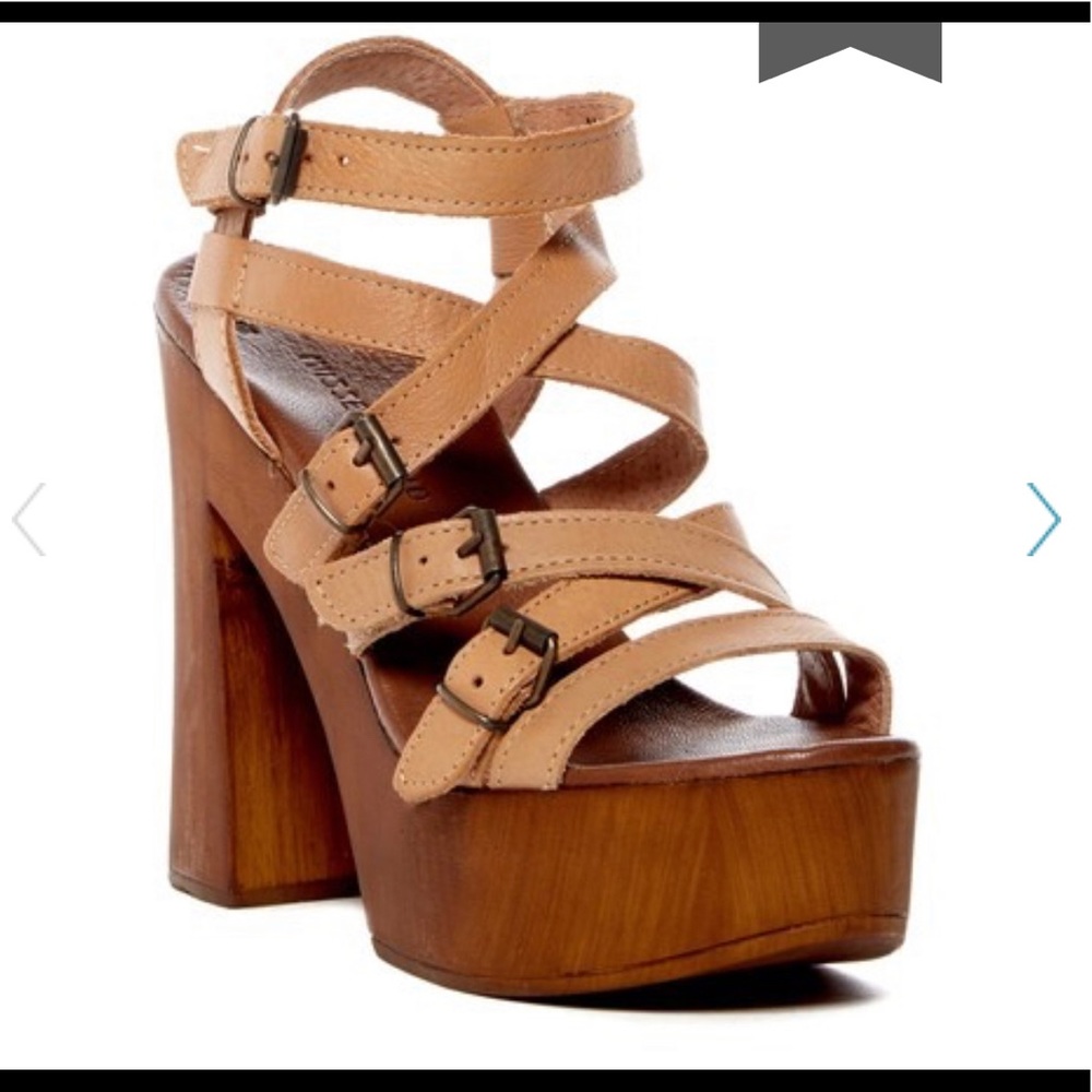 Musse & Cloud tan color platform heel